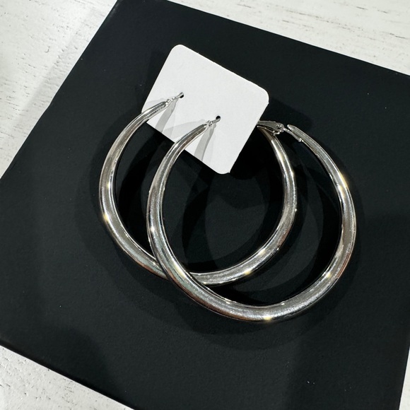 H&M Jewelry - NWOT Hoop Earrings